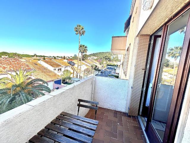 RESIDENCE SECURISEE STATIONNEMENT PRIVATIF BALCON