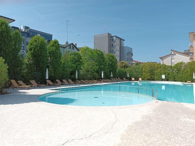 RESIDENCE P.ZZA CARDUCCI 11.07 18.07 METRI DAL MARE