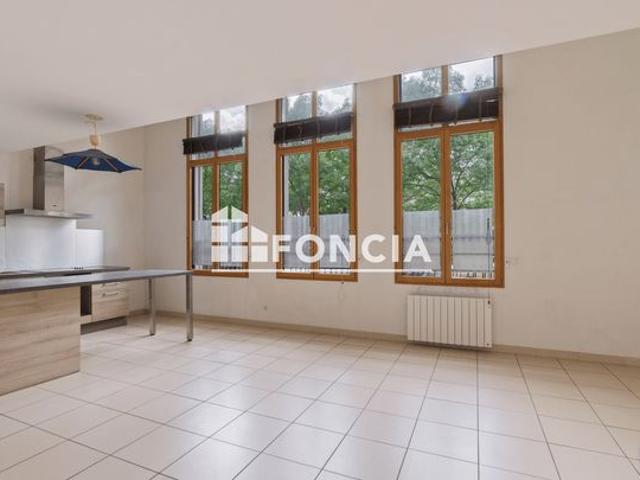 Résidence récente – Duplex 3 chambres, box fermé