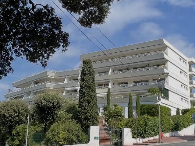 Résidence Villa ZELLIDJA: 4 avenue ALBERT 1er LE CANNET RESIDENTIEL * exclusivité BAXTON