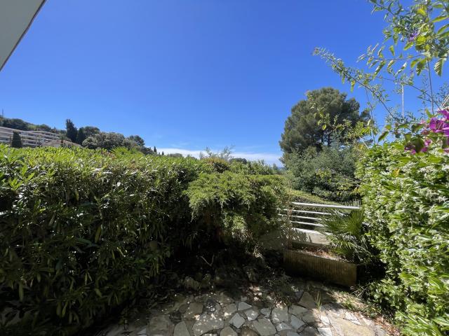 Résidence Villa ZELLIDJA: 4 avenue ALBERT 1er LE CANNET RESIDENTIEL * exclusivité BAXTON