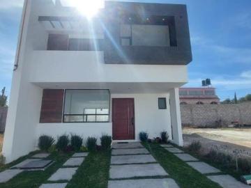 RESIDENCIA AL SUR DE PACHUCA. 226M2. 4 REC. 3 NIVELES. AMPLIA. EQUIPADA. NUEVA. FRENTE AREA VERDE