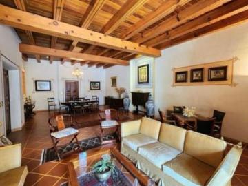 RESIDENCIA COLONIAL EN CENTRO HISTÓRICO