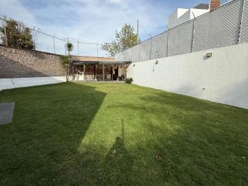 Residencia con 200 mts de Jardín en Federal Atlixco, 3 habitaciones