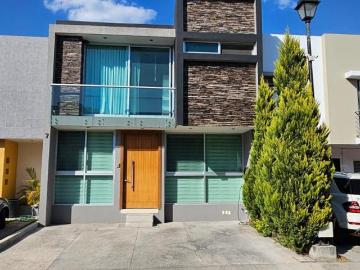 Residencia con terminados de lujo y amplios espacios coto Bastión