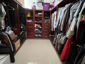 Residencia con alberca en exclusivo fraccionamiento al norte de saltillo