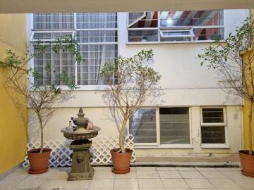 Residencia con gran proyecto arquitectónico en calle cerrada – Colonia Avante
