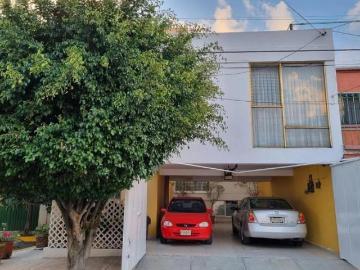 Residencia con gran proyecto arquitectónico en calle cerrada – Colonia Avante, Coyoacán