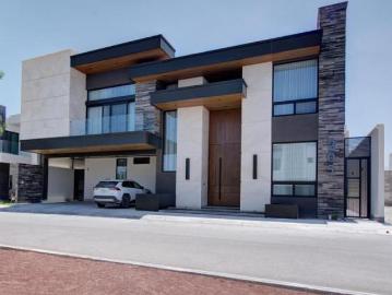 Residencia contemporánea de alto nivel en Rincón de los Encinos
