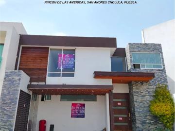 RESIDENCIA DE OPORTUNIDAD EN RINCON DE LAS AMERICAS, PUEBLA CERCA A LA UDLAP, PRECIO NEGOCIABLE