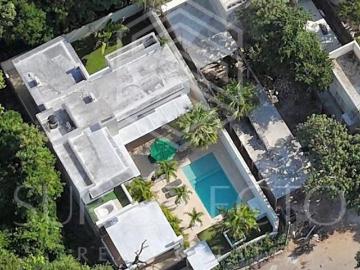 Residencia de diseño con alberca, doble altura y jacuzzi, Playa del Carmen