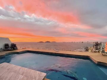 Residencia de lujo con vista al mar y vistas panorámicas de la costa de Mazatlán y la ciudad