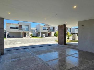 Residencia de Lujo en Génova Residencial | A espaldas de Town Square Metepec y Av. Comonfort