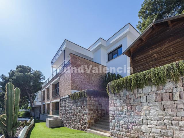Residencia de Lujo en Monte Picayo – Elegancia, Privacidad y Vistas Incomparables