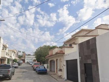 ¡RESIDENCIA DE LUJO EN PRIVADA LOMAS DEL PARQUE, DURANGO!
