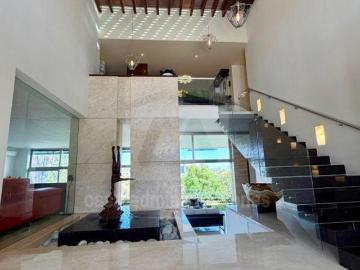Residencia de lujo en venta en Col. Las cumbres residencial