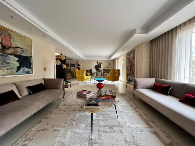 Residencia de lujo reformada en Passeig Sant Joan – Eixample Derecho, Barcelona