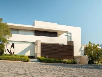 Residencia de ultra lujo en venta en Las Cumbres Residencial Altura, Zapopan