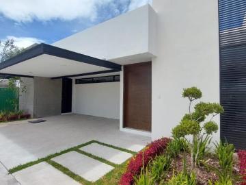 RESIDENCIA DE 1 NIVEL. 144M2 TERRENO. EQUIPADA.ULTIMAS UBICACIONES. TERM LUJO