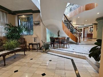 RESIDENCIA DE 2 PLANTAS EN LOMAS DE VALLE ESCONDIDO