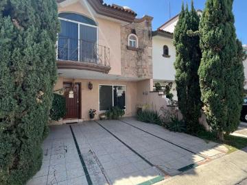 RESIDENCIA DE 3 RECÁMARAS POR AV. GUADALUPE, ZAPOPAN JAL