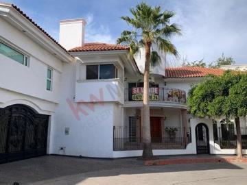 Residencia de 4 recamaras en la Colonia Chapultepec