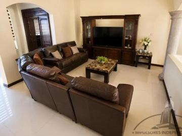 Residencia de 6 recámaras en San Patricio Plus