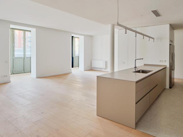 Residencia elegante con amplia terraza privada en la Rambla de Catalunya