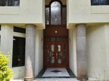 Residencia en Condominio Azaleas
