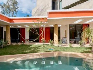 Residencia en exclusivo fraccionamiento privado en zona norte de la Ciudad