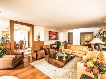 Residencia en El Bosque, Pedregal