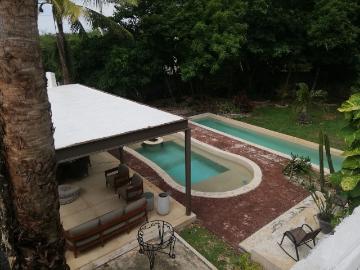 Residencia en Esquina, Dzityá de una Planta
