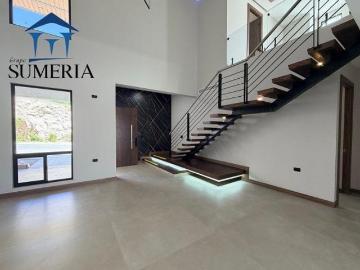 Residencia en Gaia con Amplios Espacios y Equipamiento Premium