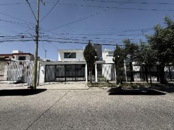 Residencia en Jardines Guadalupe Zapopan