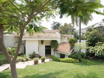 RESIDENCIA EN VENTA EN CLUB DE GOLF SANTA ANITA, TLAJOMULCO DE ZUÑIGA