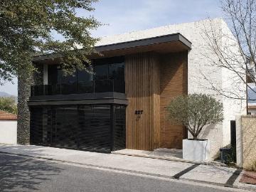 RESIDENCIA EN VENTA EN PRIVADA VALLE ALTO