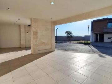 Residencia en venta en Rincón de Alcántara 4 recámras y excelentes acabados