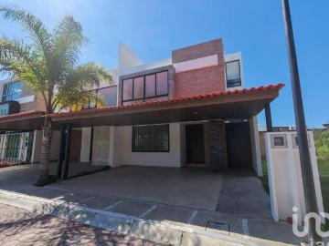 RESIDENCIA EN VENTA Fracc. El Encanto, Morillotla