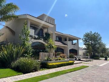 RESIDENCIA EN VENTA/RENTA