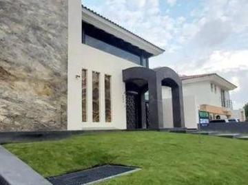 RESIDENCIA EN VENTA/RENTA EN PUERTA DE HIERRO