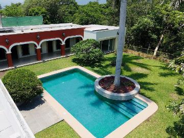 Residencia estilo Comala
