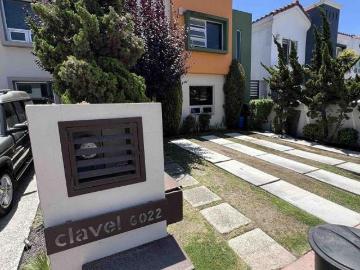 Residencia independiente y en privada, en Hacienda Agua Caliente