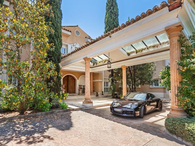 Residencia privada excepcional en una de las comunidades más exclusivas de Madrid