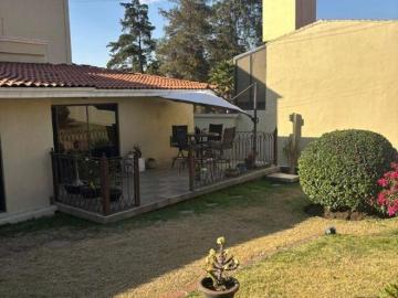 RESIDENCIA VENTA BOSQUES DEL LAGO, CUAUTITLAN IZCALLI, 1,105.48 M2. DE TERRENO