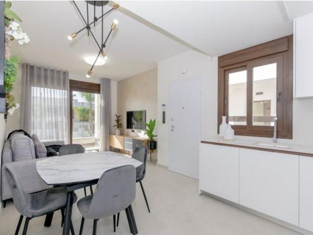 RESIDENCIAL DE OBRA NUEVA DE BUNGALOWS EN LOS BALCONES, TORREVIEJA