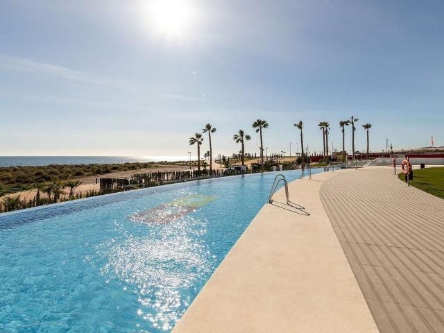 RESIDENCIAL EN PRIMERA LÍNEA EN MAR DE PULPÍ ALMERÍA