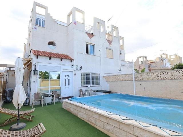 Residencial Lago Sal, adosado tipo duplex vivienda en dos al. 114m² Torrevieja