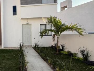 Residencias en venta Colonia Jardines de Champayán