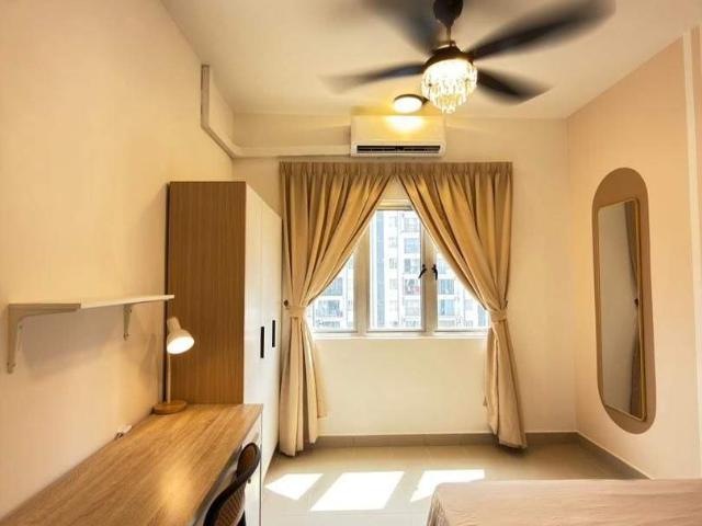 Residensi Akasia Jubilee r1 master room