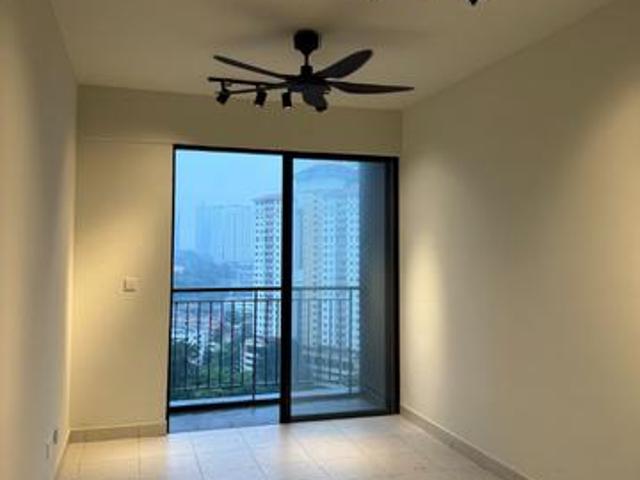 Residensi Max for Rent 901 sqft 3 Bed 2 Bath